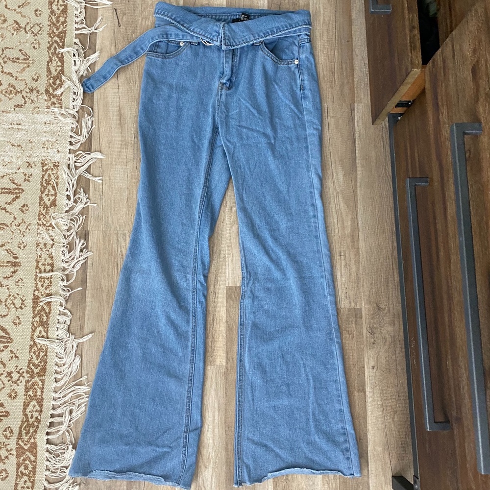 Unique Jeans w/ Built-in Belt